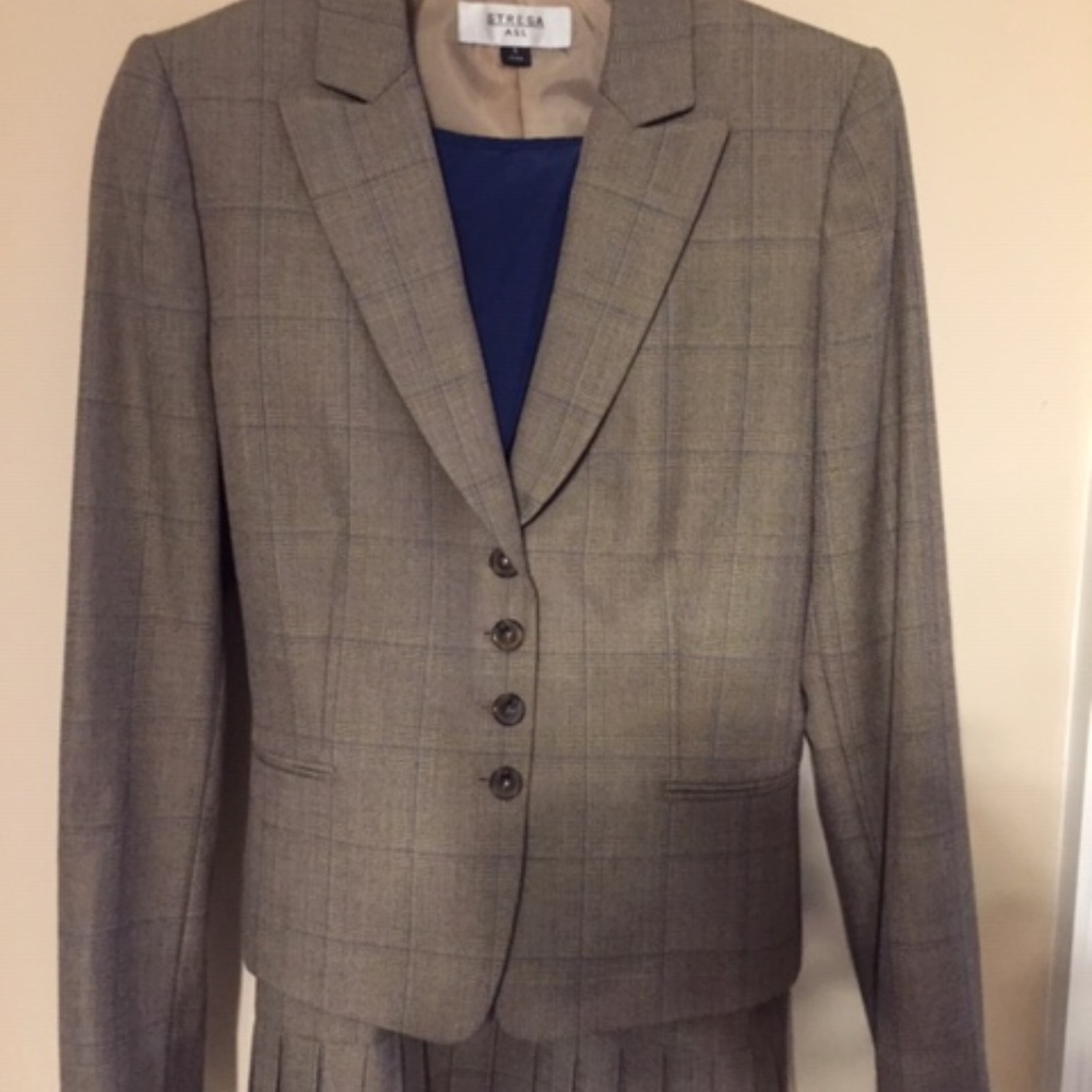 Ladies Business Suit